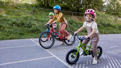 Stützräder am Kinderfahrrad: Fluch oder Segen?